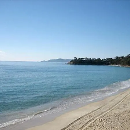 2 Pieces Avec Parking Pres De La Le Lavandou